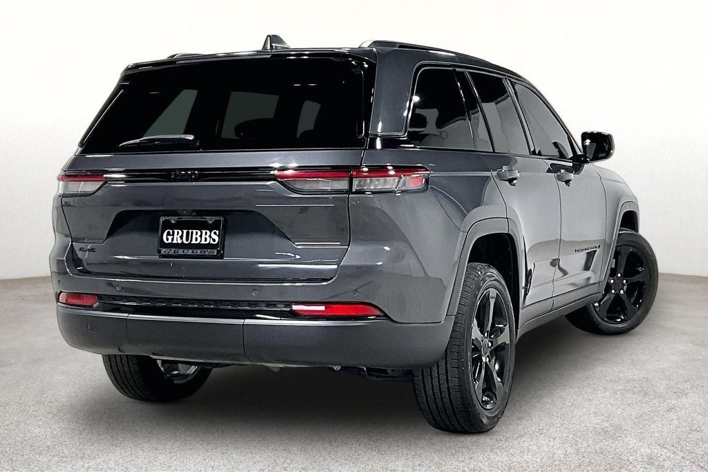 2022 Jeep Grand Cherokee Altitude