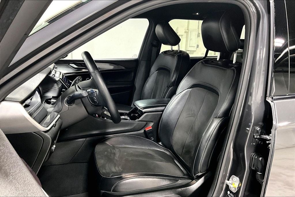 2022 Jeep Grand Cherokee Altitude