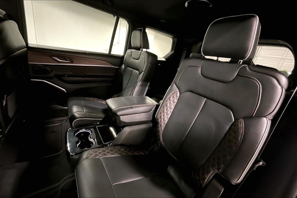2023 Jeep Grand Cherokee L Summit