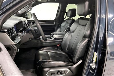 2023 Jeep Wagoneer Base