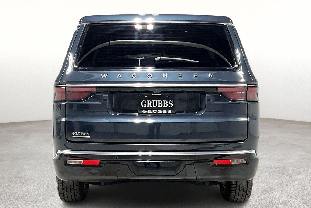 2023 Jeep Wagoneer Base