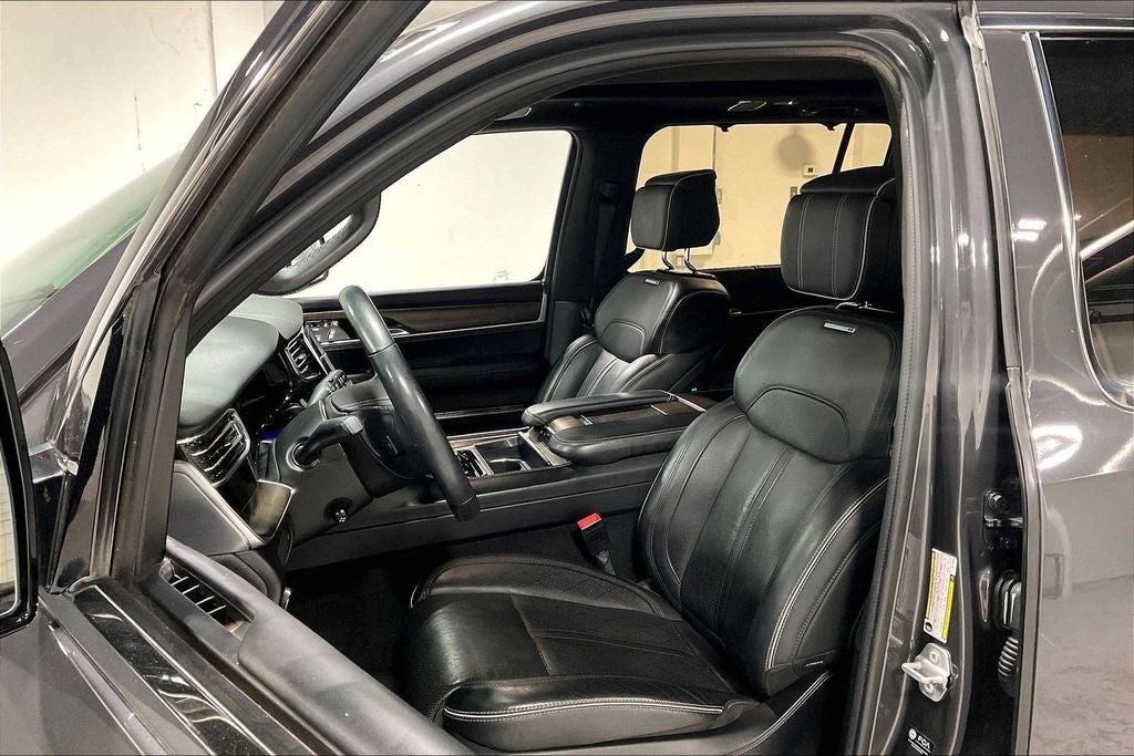 2022 Jeep Grand Wagoneer Series II