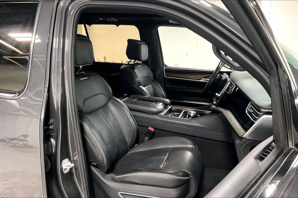 2022 Jeep Grand Wagoneer Series II