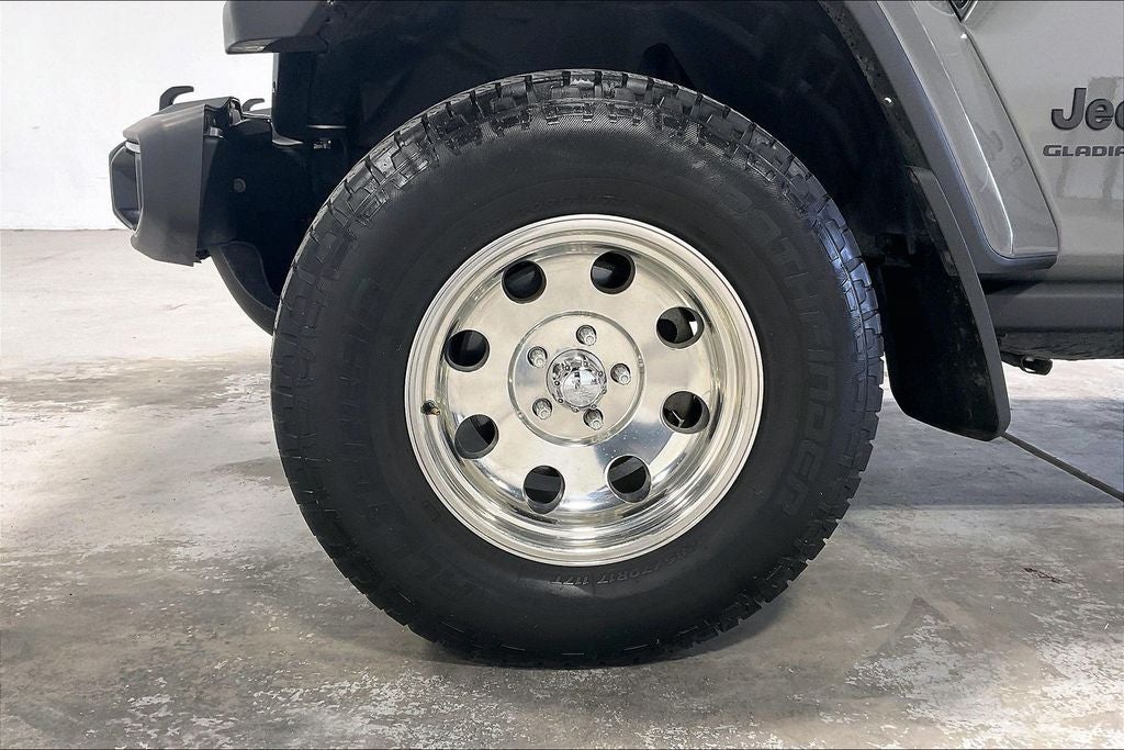 2022 Jeep Gladiator Willys