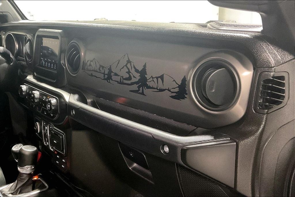 2022 Jeep Gladiator Willys