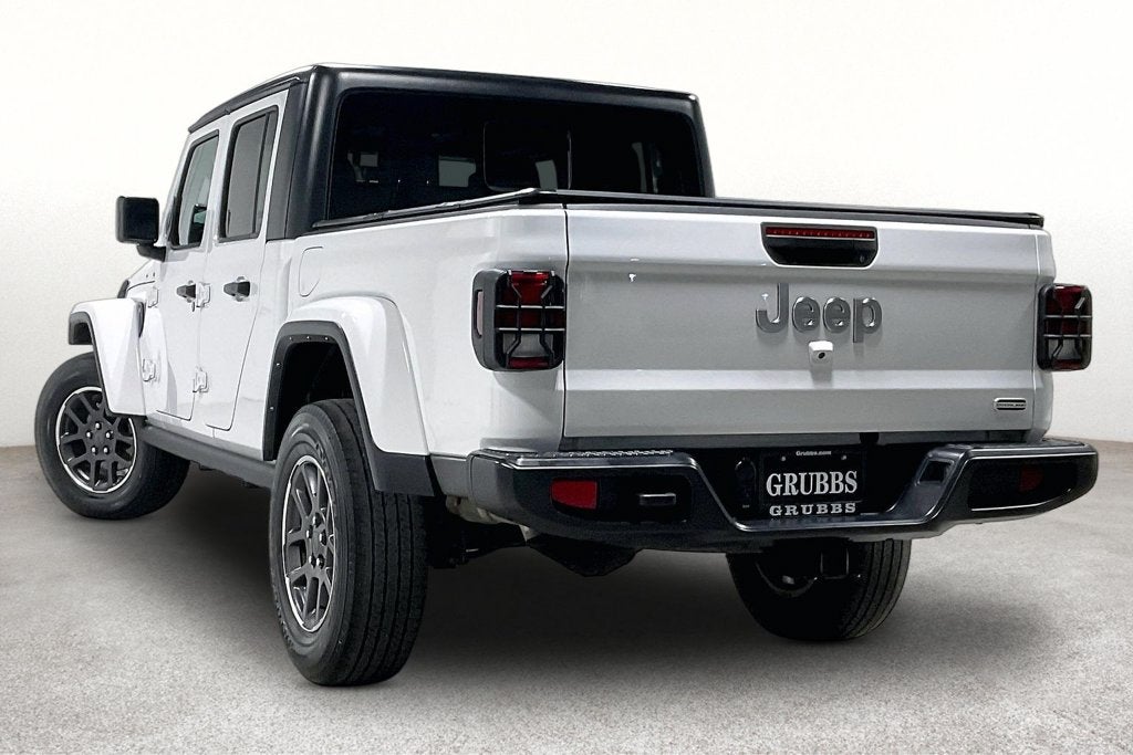 2023 Jeep Gladiator Overland