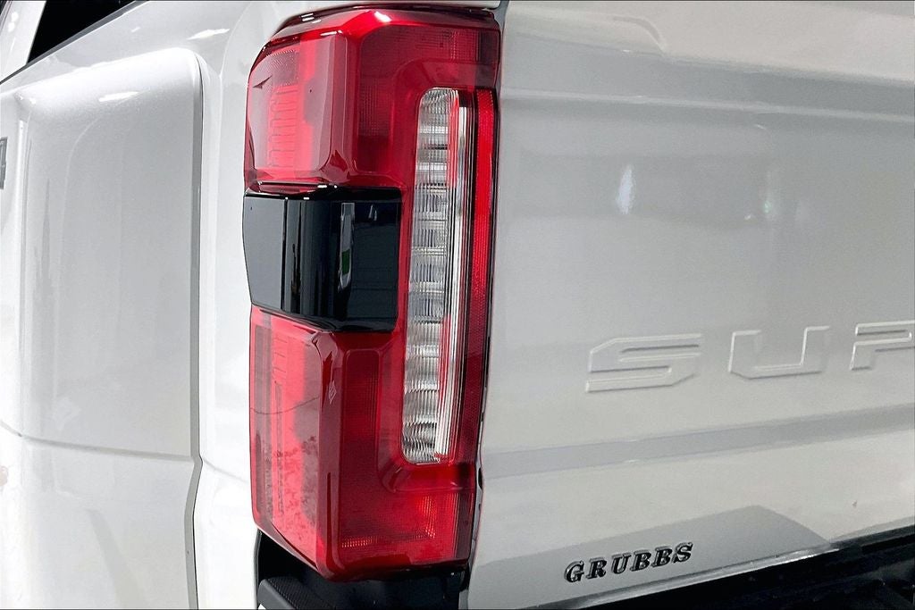 2026 Ford F-450SD Lariat DRW