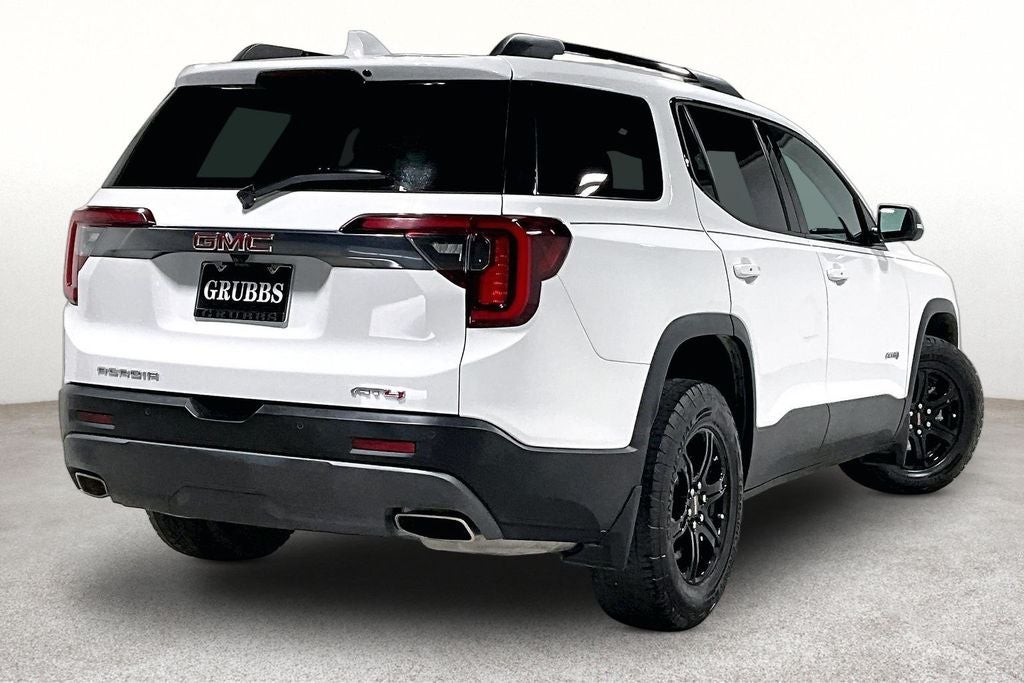 2022 GMC Acadia AT4