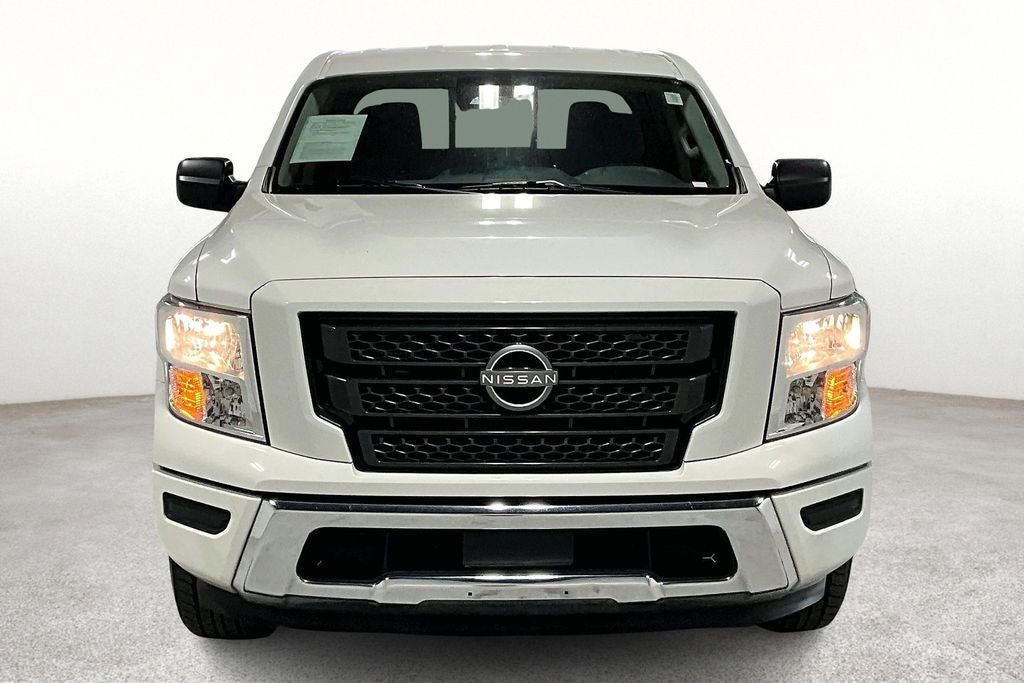 2023 Nissan Titan SV