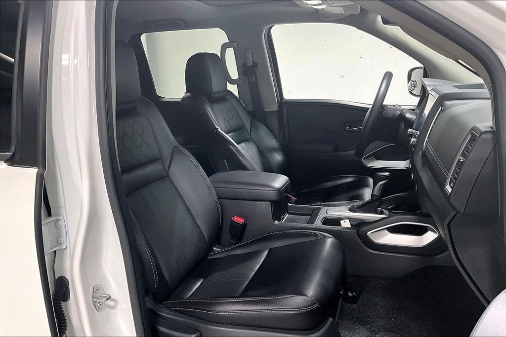 2024 Nissan Frontier SL