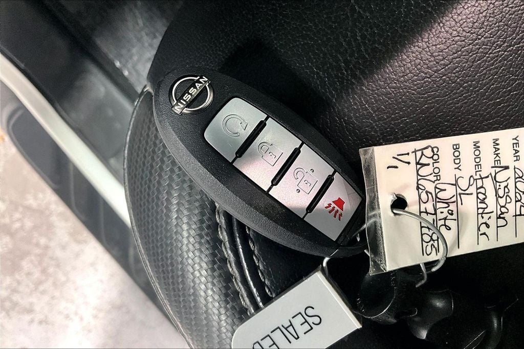 2024 Nissan Frontier SL