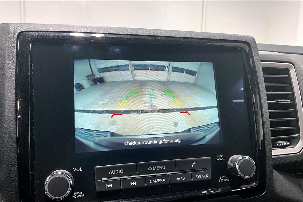 2024 Nissan Frontier SL