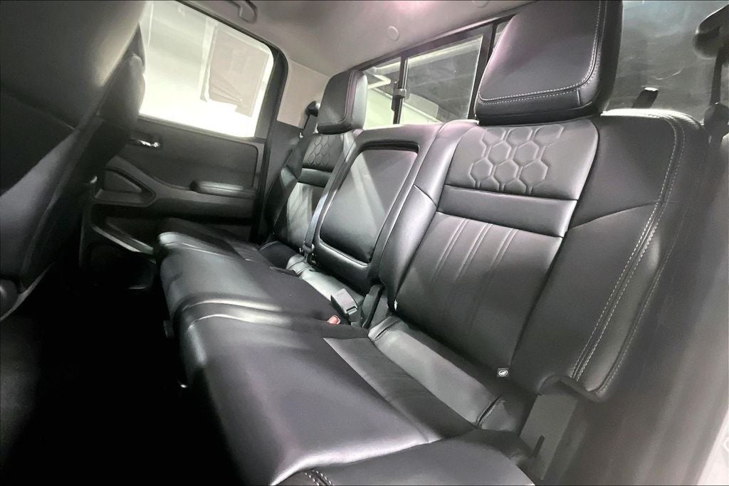 2024 Nissan Frontier SL