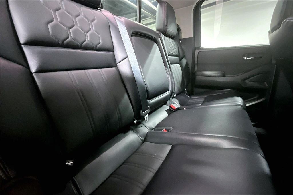 2024 Nissan Frontier SL