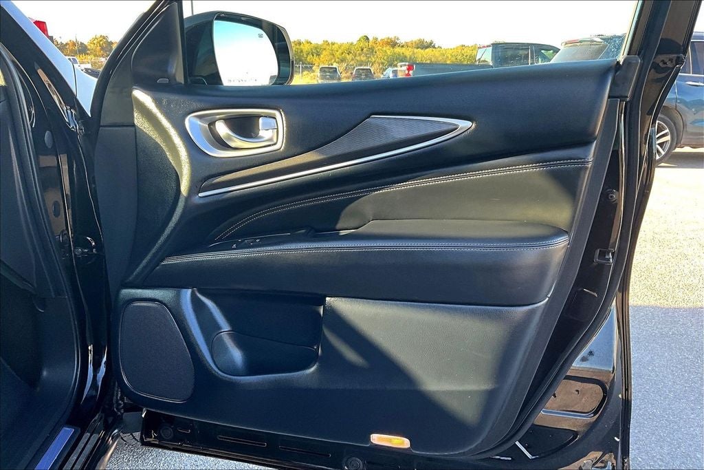 2019 INFINITI QX60 LUXE