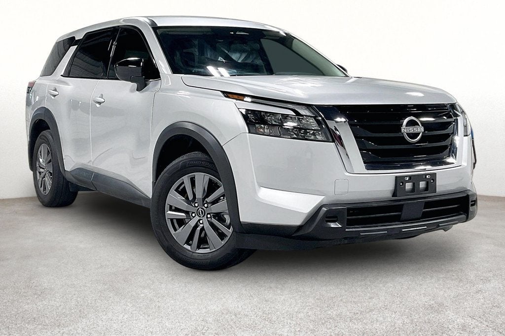 2025 Nissan Pathfinder S