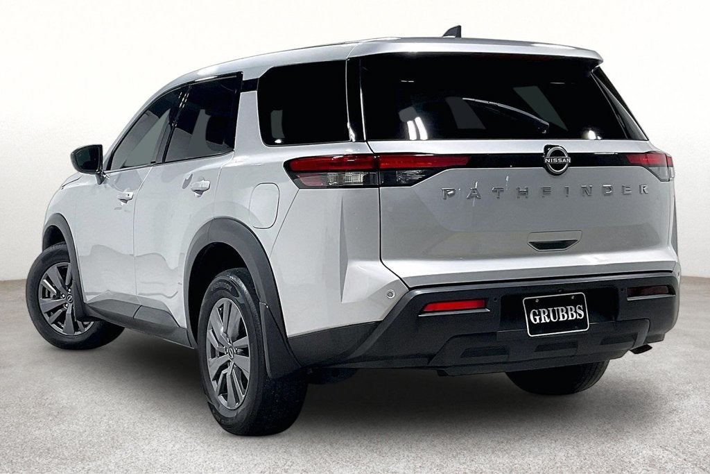 2025 Nissan Pathfinder S