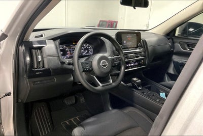 2025 Nissan Pathfinder S