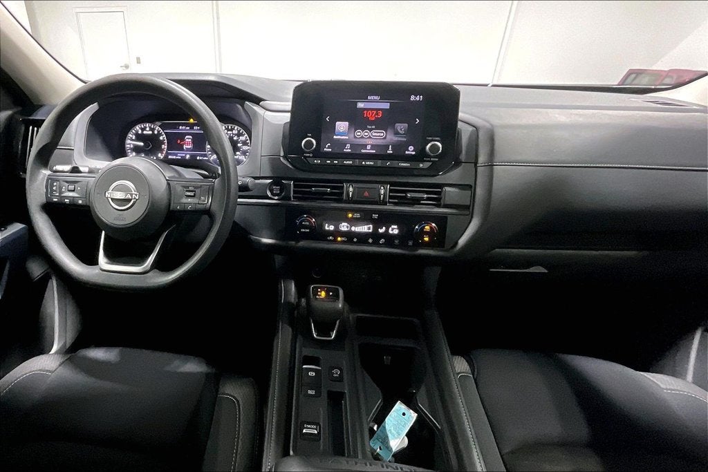 2025 Nissan Pathfinder S