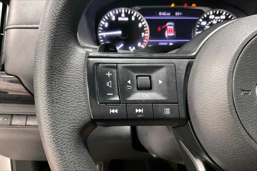 2025 Nissan Pathfinder S