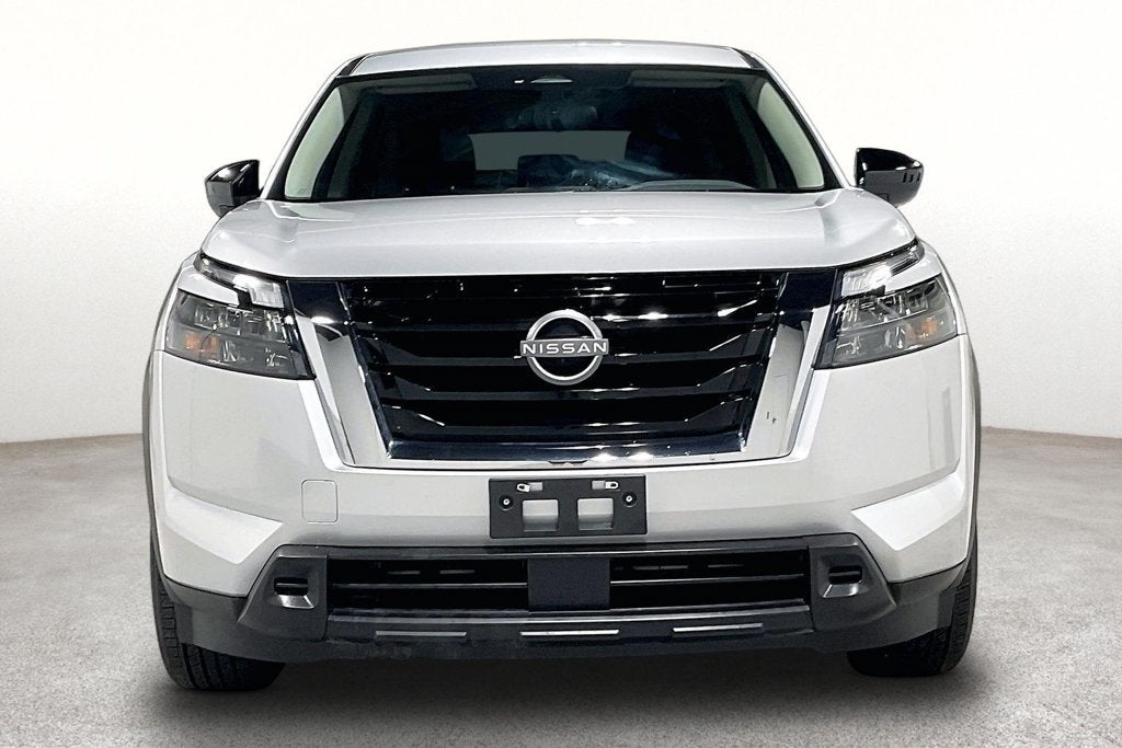 2025 Nissan Pathfinder S