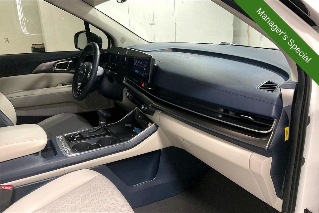 2025 Kia Carnival SX