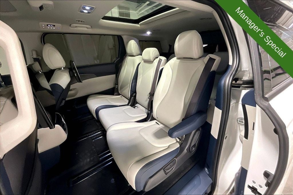 2025 Kia Carnival SX