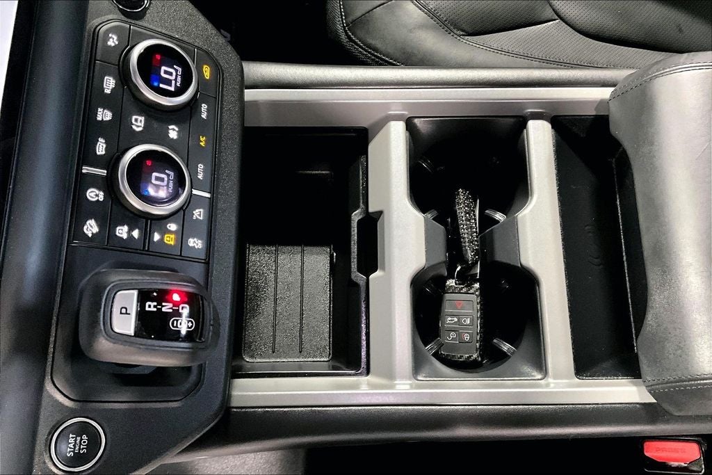 2025 Land Rover Defender 110 Sedona Red