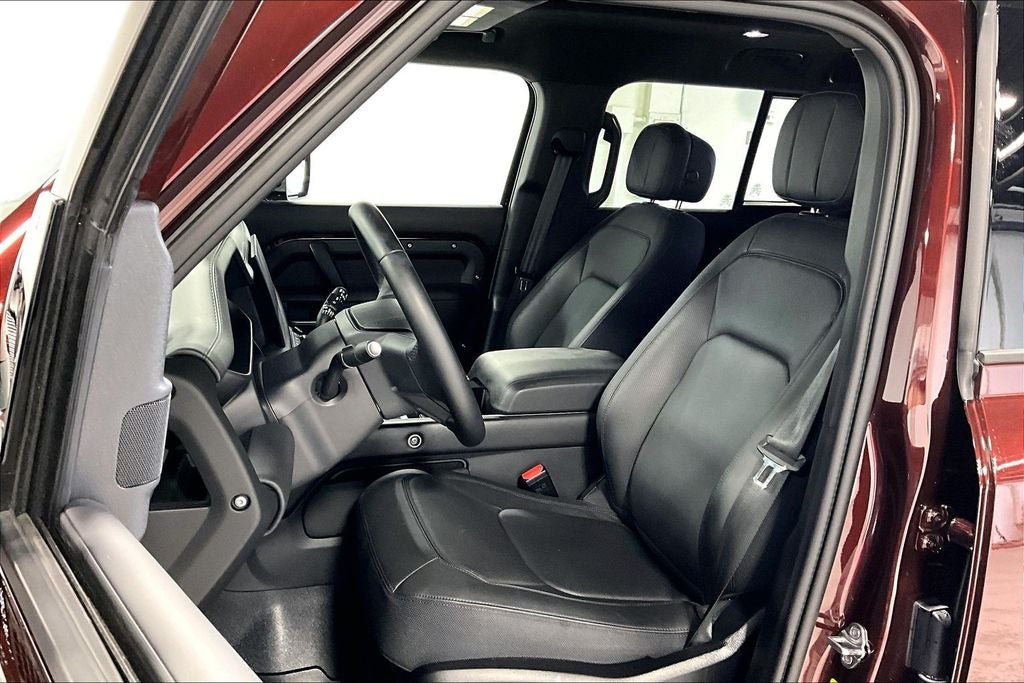 2025 Land Rover Defender 110 Sedona Red