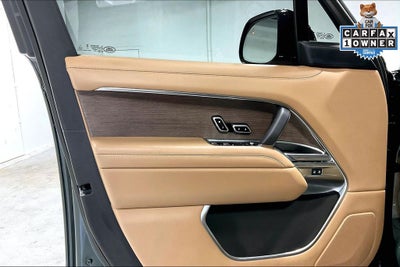 2025 Land Rover Range Rover SE