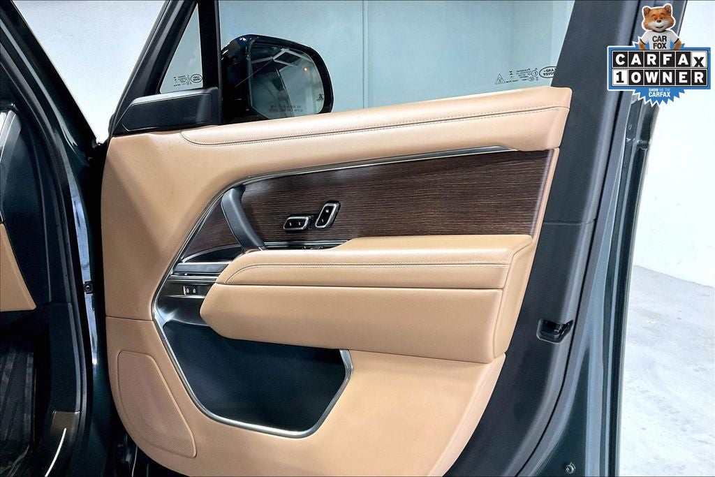 2025 Land Rover Range Rover SE