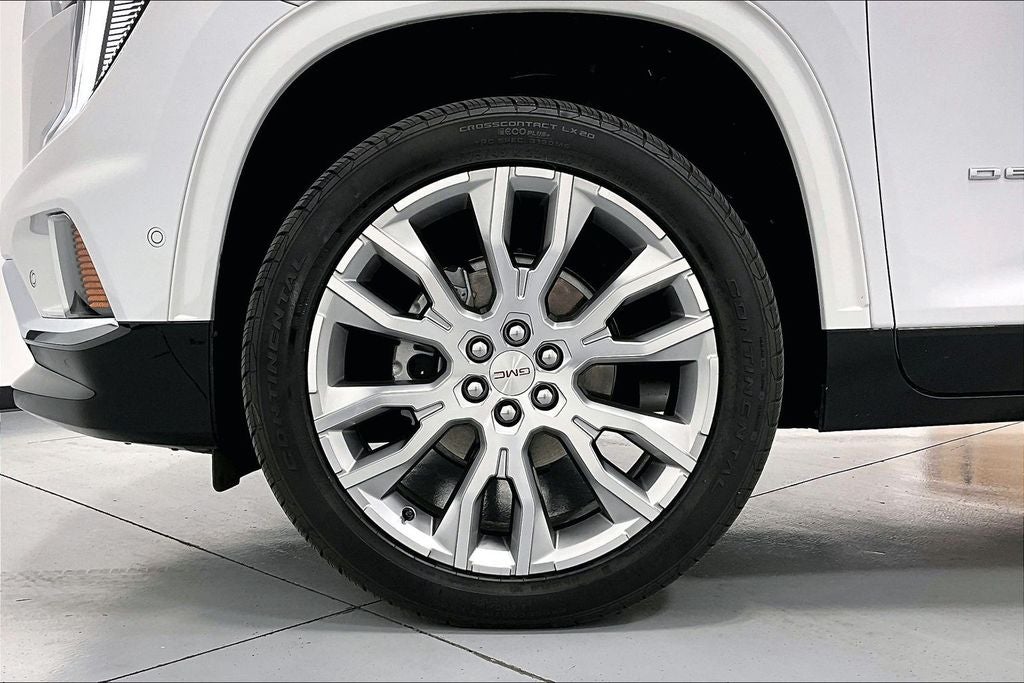 2025 GMC Acadia Denali