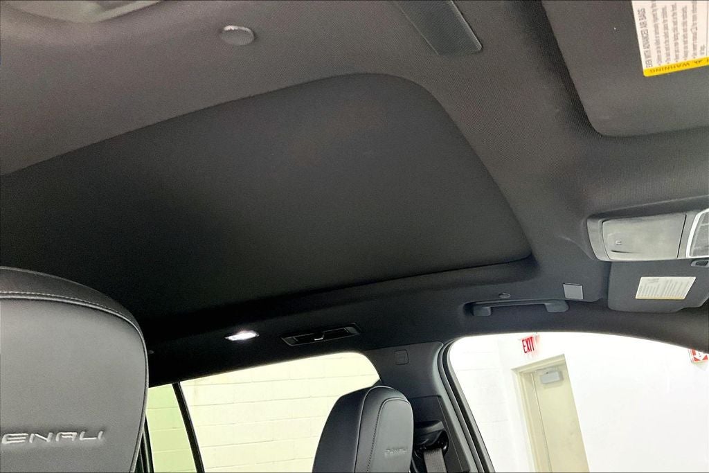 2025 GMC Acadia Denali