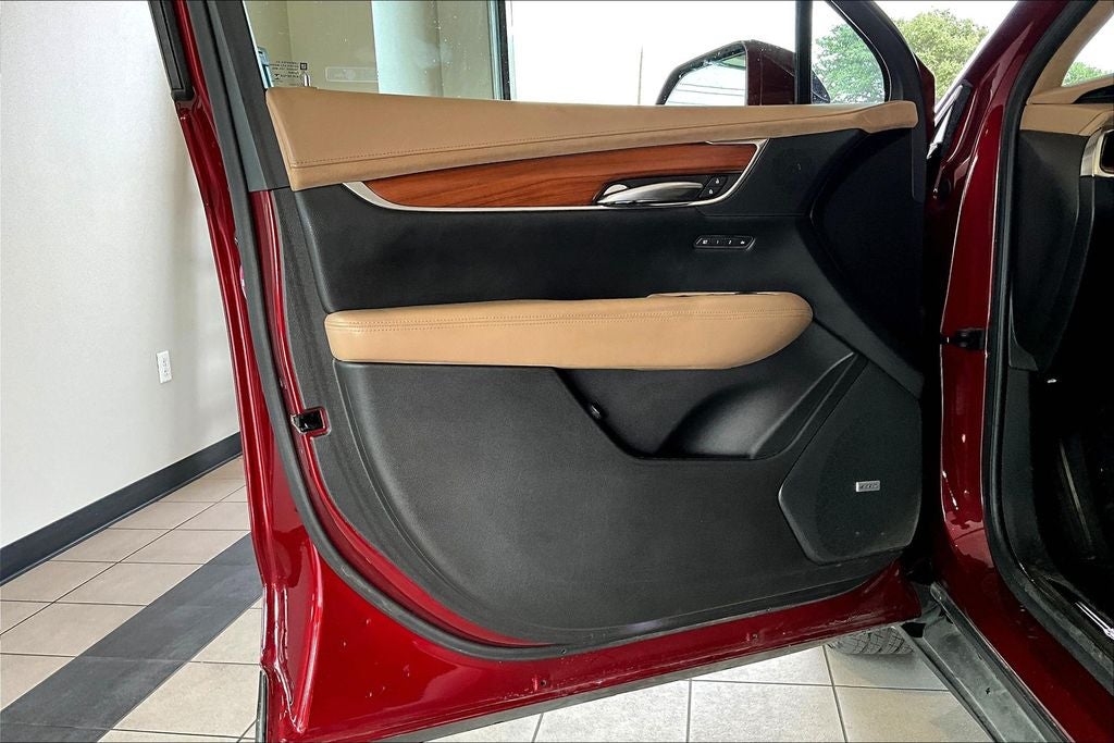 2018 Cadillac XT5 Platinum