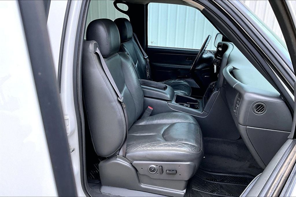 2004 Chevrolet Avalanche 1500 Base