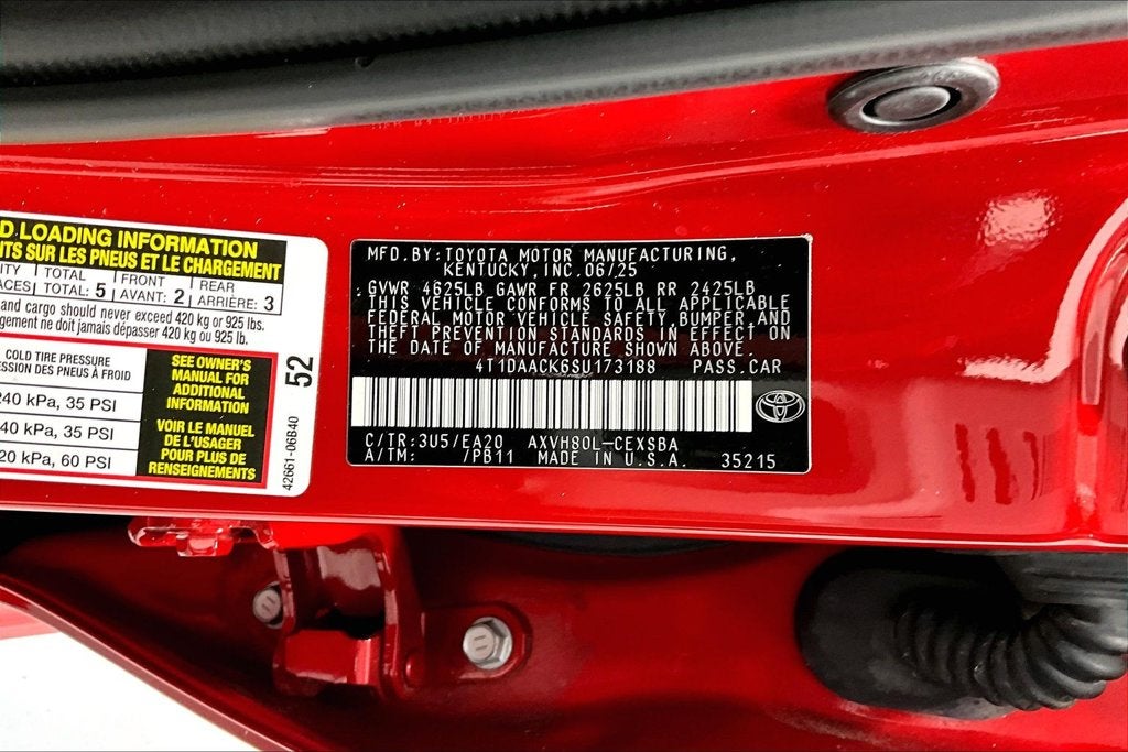 2025 Toyota Camry SE
