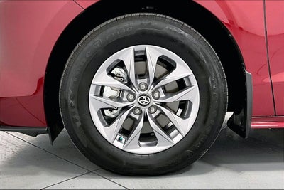 2026 Toyota Sienna XLE 8 Passenger