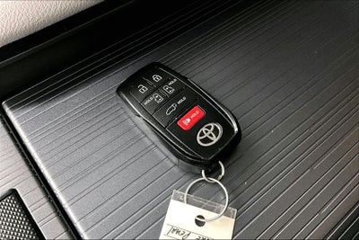 2026 Toyota Sienna XLE 8 Passenger