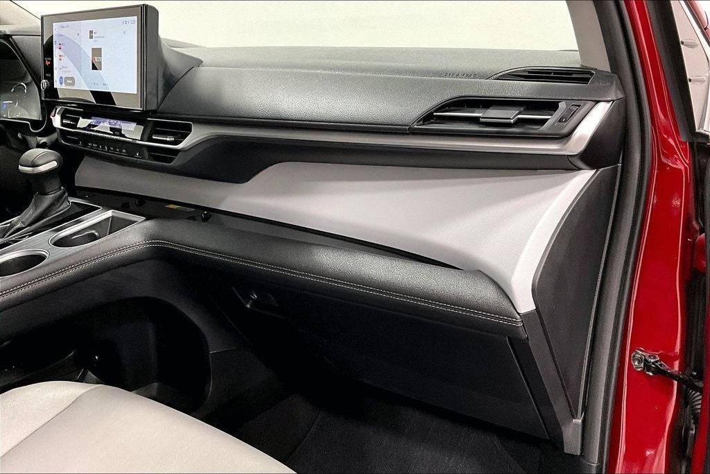 2026 Toyota Sienna XLE 8 Passenger