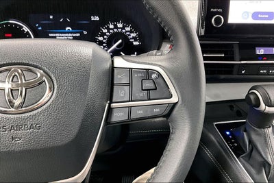 2026 Toyota Sienna XLE 8 Passenger