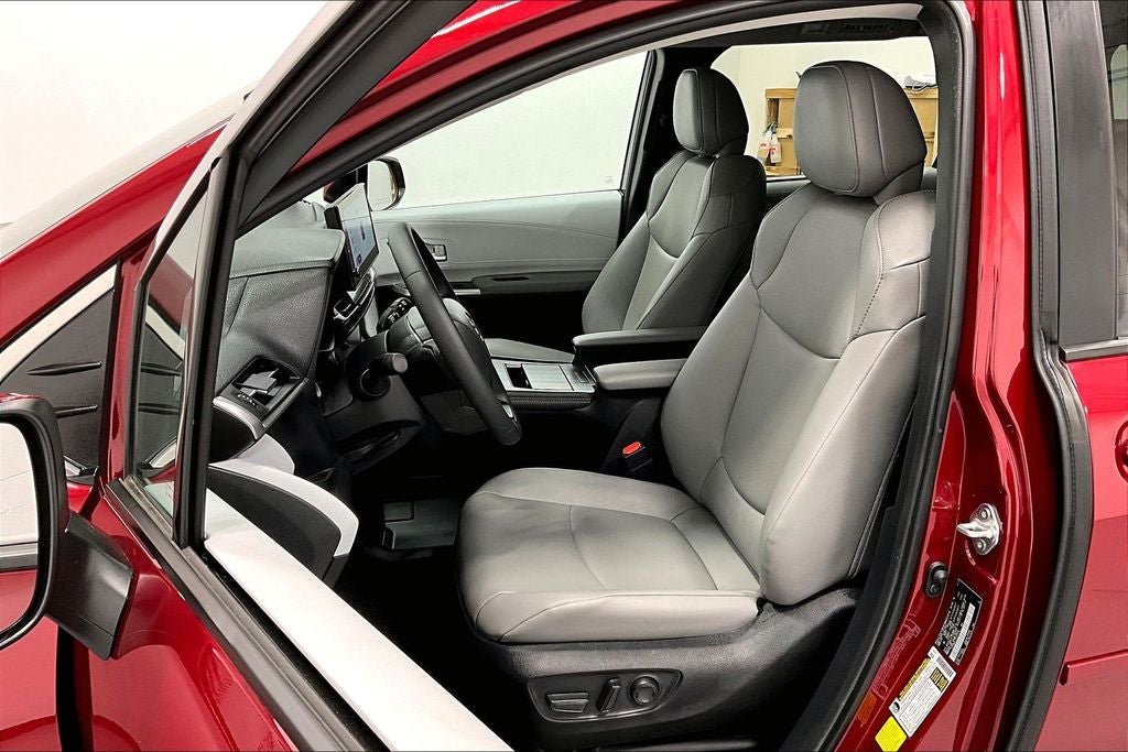 2026 Toyota Sienna XLE 8 Passenger