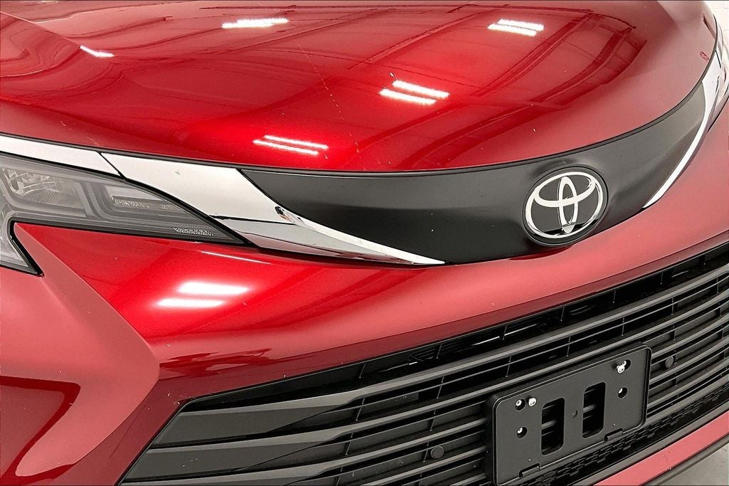 2026 Toyota Sienna XLE 8 Passenger