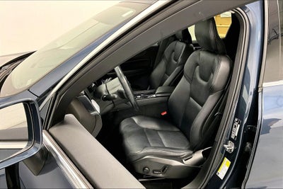 2020 Volvo XC60 T5 Momentum