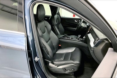 2020 Volvo XC60 T5 Momentum
