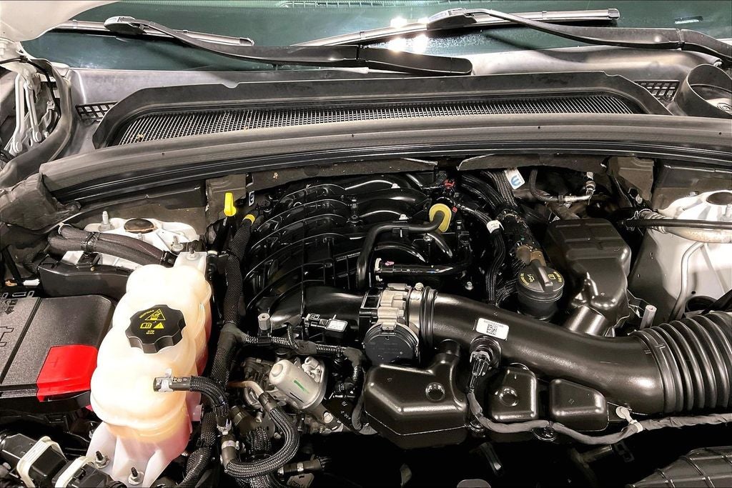 2023 Jeep Grand Cherokee L Laredo 4x2