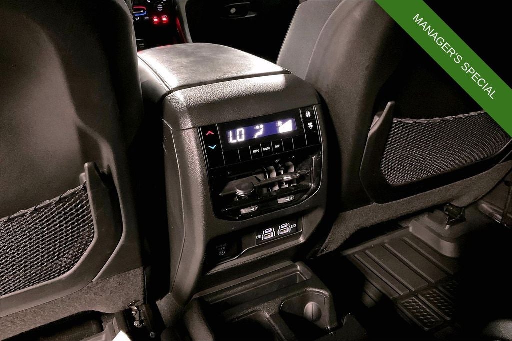 2024 Jeep Grand Cherokee L Altitude 4x4
