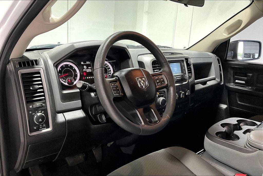 2018 RAM 1500 Express Crew Cab 4x4 5'7' Box