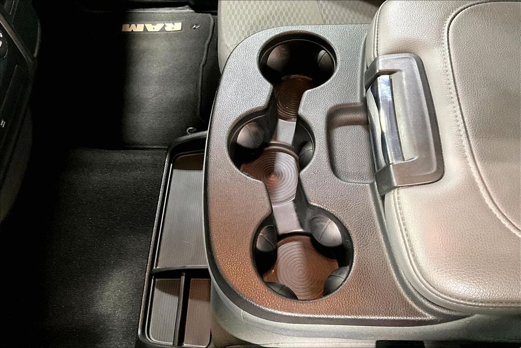 2018 RAM 1500 Express Crew Cab 4x4 5'7' Box