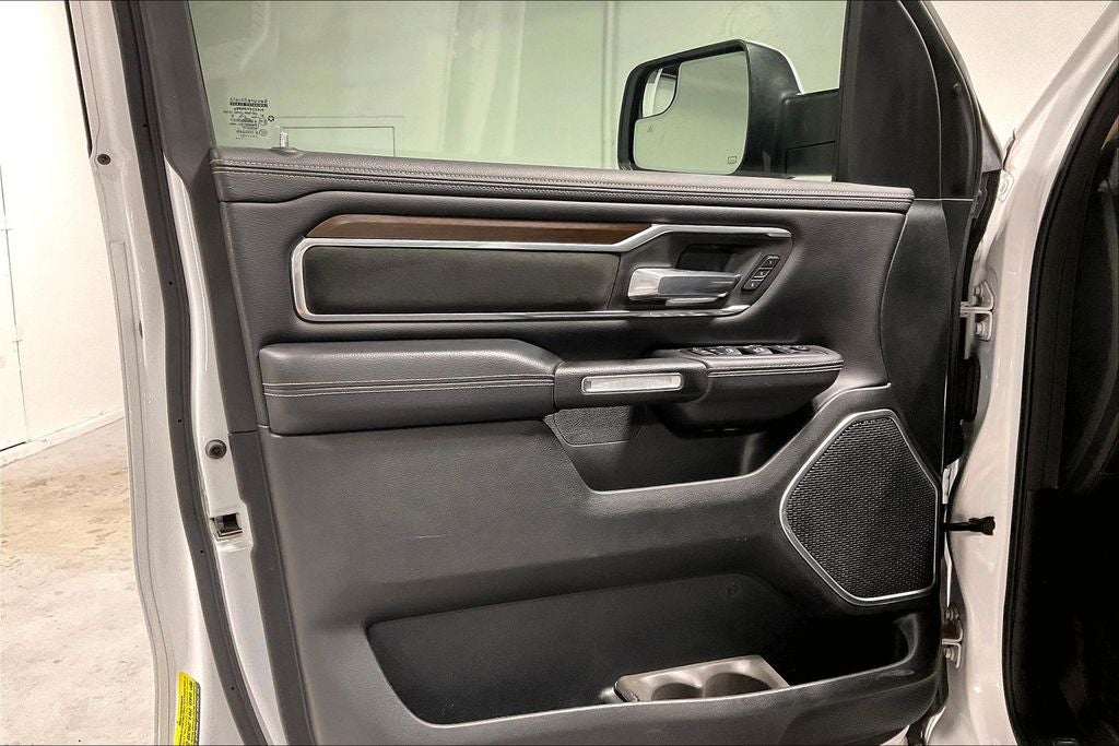2021 RAM 1500 Laramie Crew Cab 4x4 5'7' Box