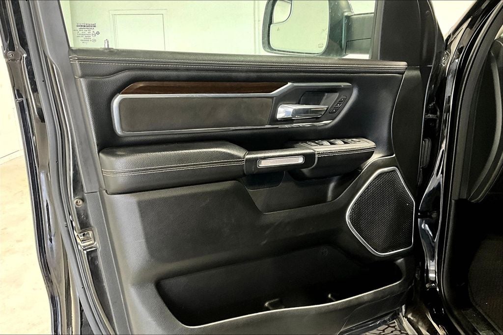 2022 RAM 1500 Laramie Crew Cab 4x4 5'7' Box